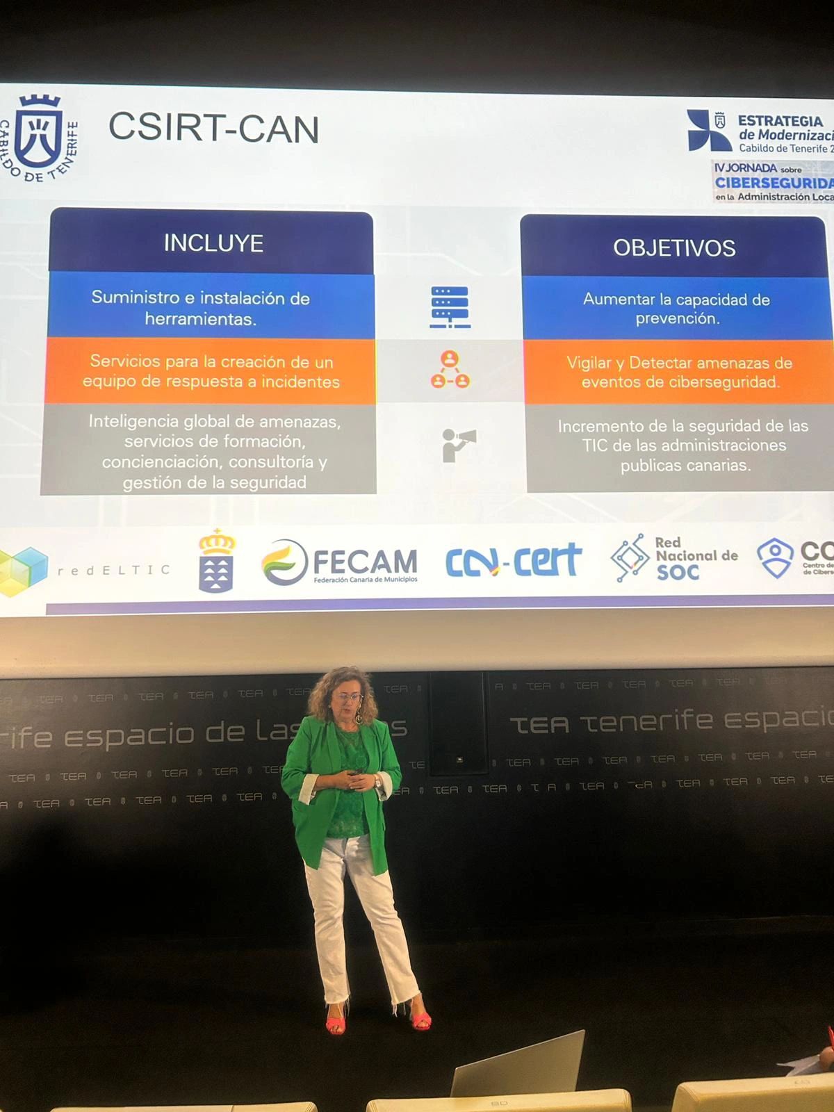 Guadalupe González Taño presentando las jornadas